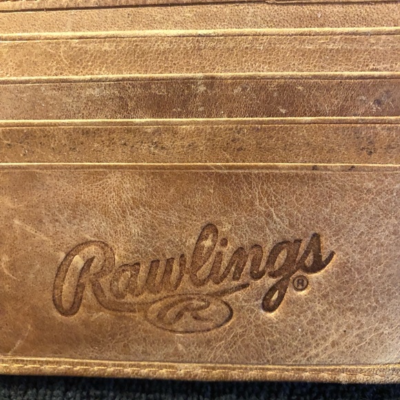 Men’s Rawlings bifold wallet. Gently used. - Picture 5 of 6